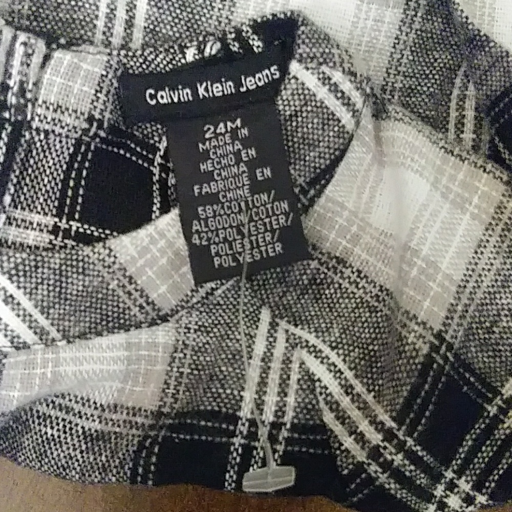 24m Baby Girl Calvin Klein Outfit - Picture 3 of 3